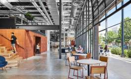 H_E_B_Digital_Favor-Delivery_Town-Hall-Opening-to-Outdoor-Patio